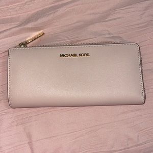 Mk jet set large wallet